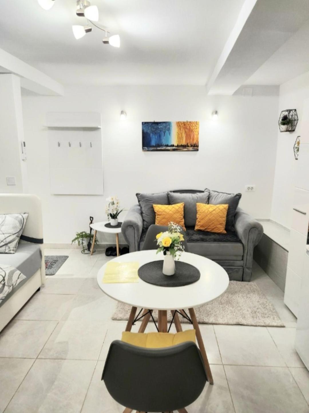 Apartment Marina Kotor Eksteriør billede